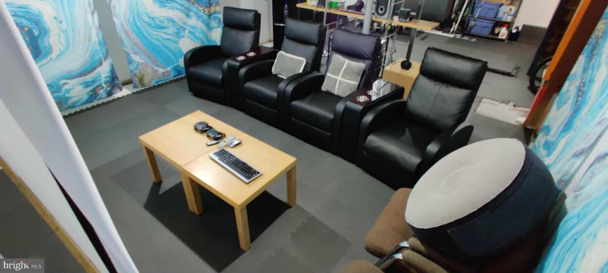 MONTGOMERY GLEN - Residential