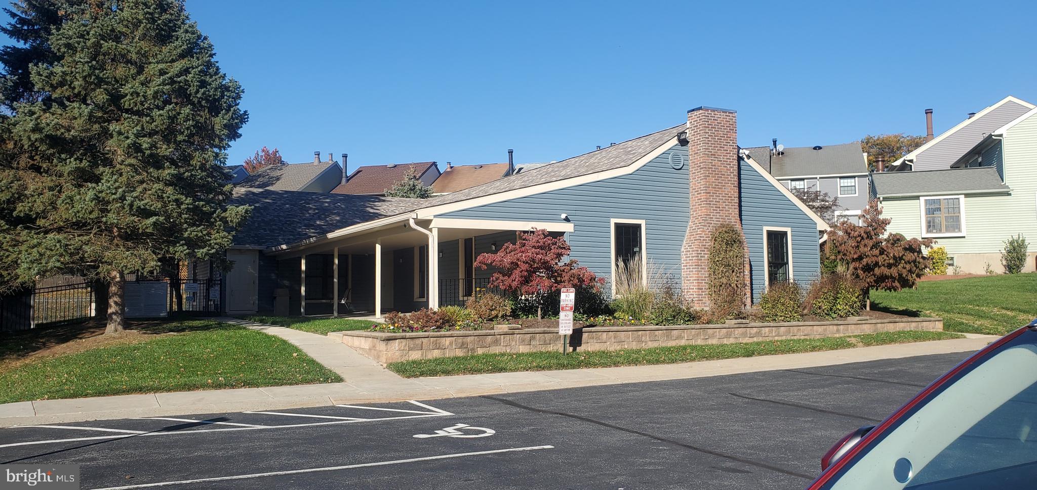 MONTGOMERY GLEN - Residential