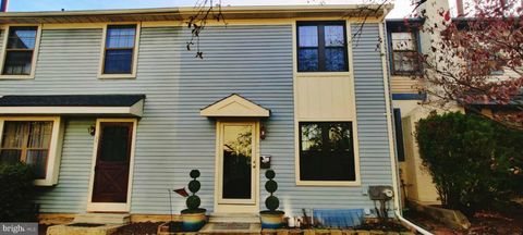 302 HANCOCK COURT NORTH WALES PA 19454