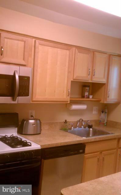 GLENMONT HILLS - Residential Lease