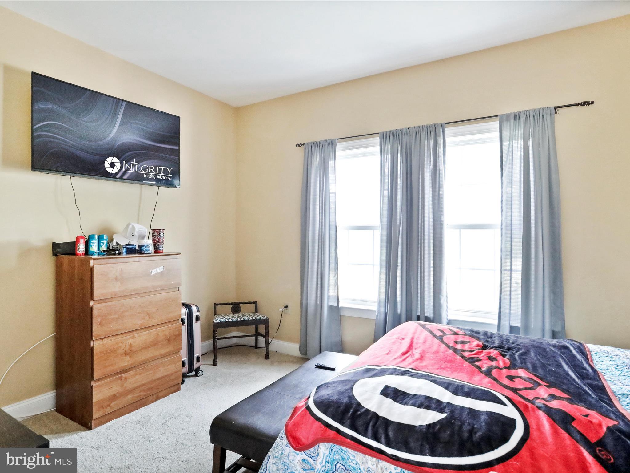 MEADOW BROOK - Residential