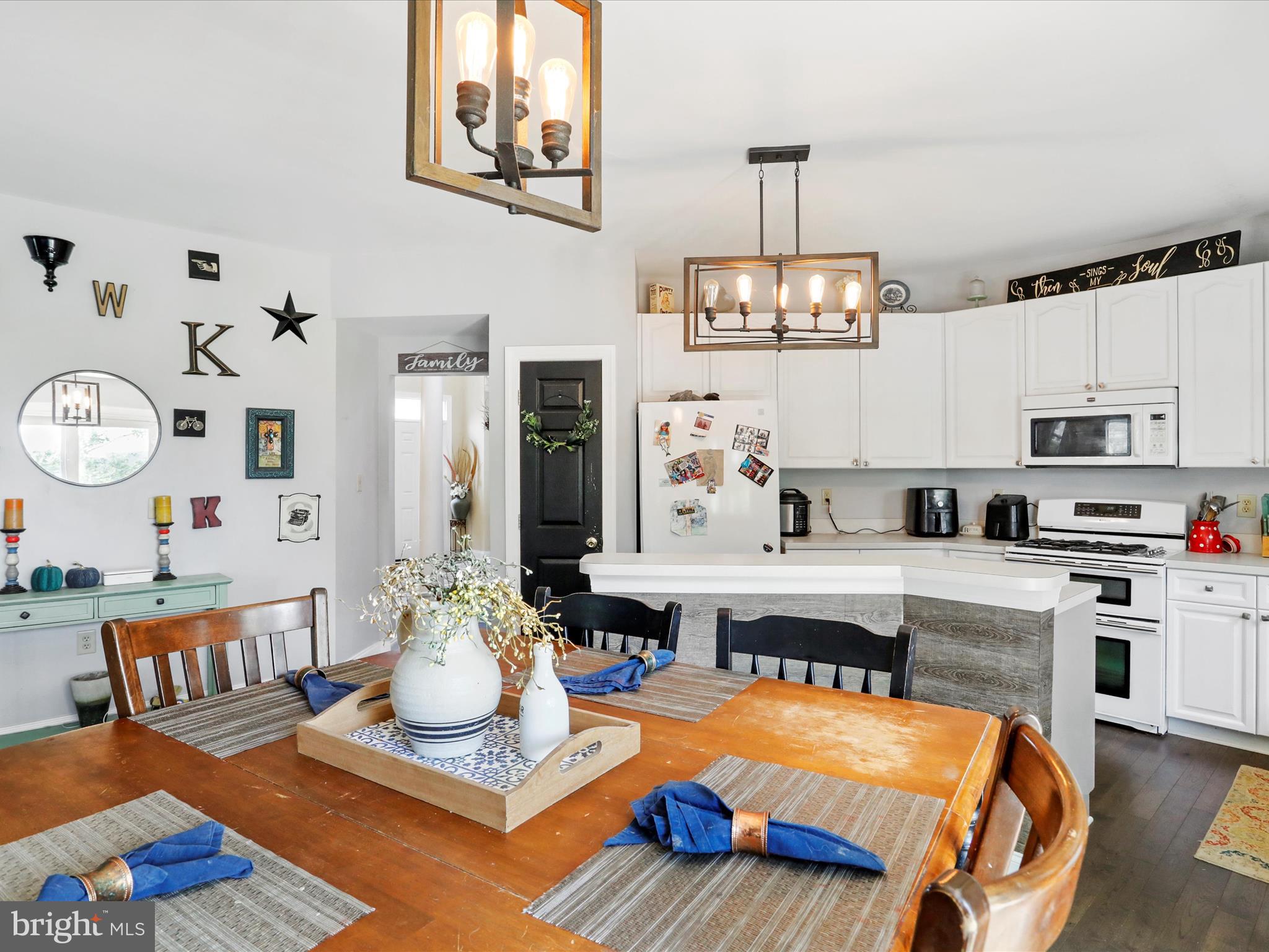 MEADOW BROOK - Residential