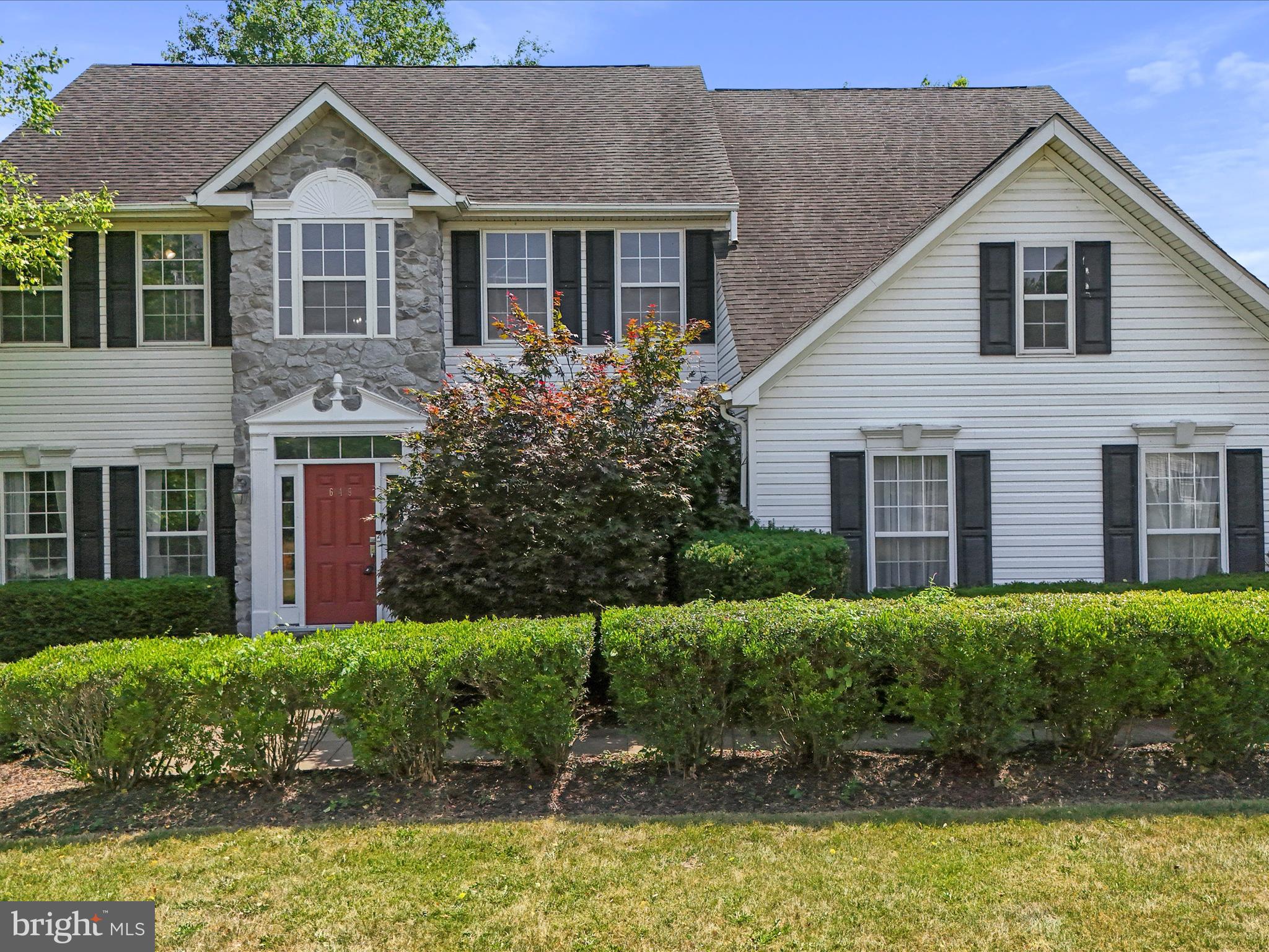 MEADOW BROOK - Residential