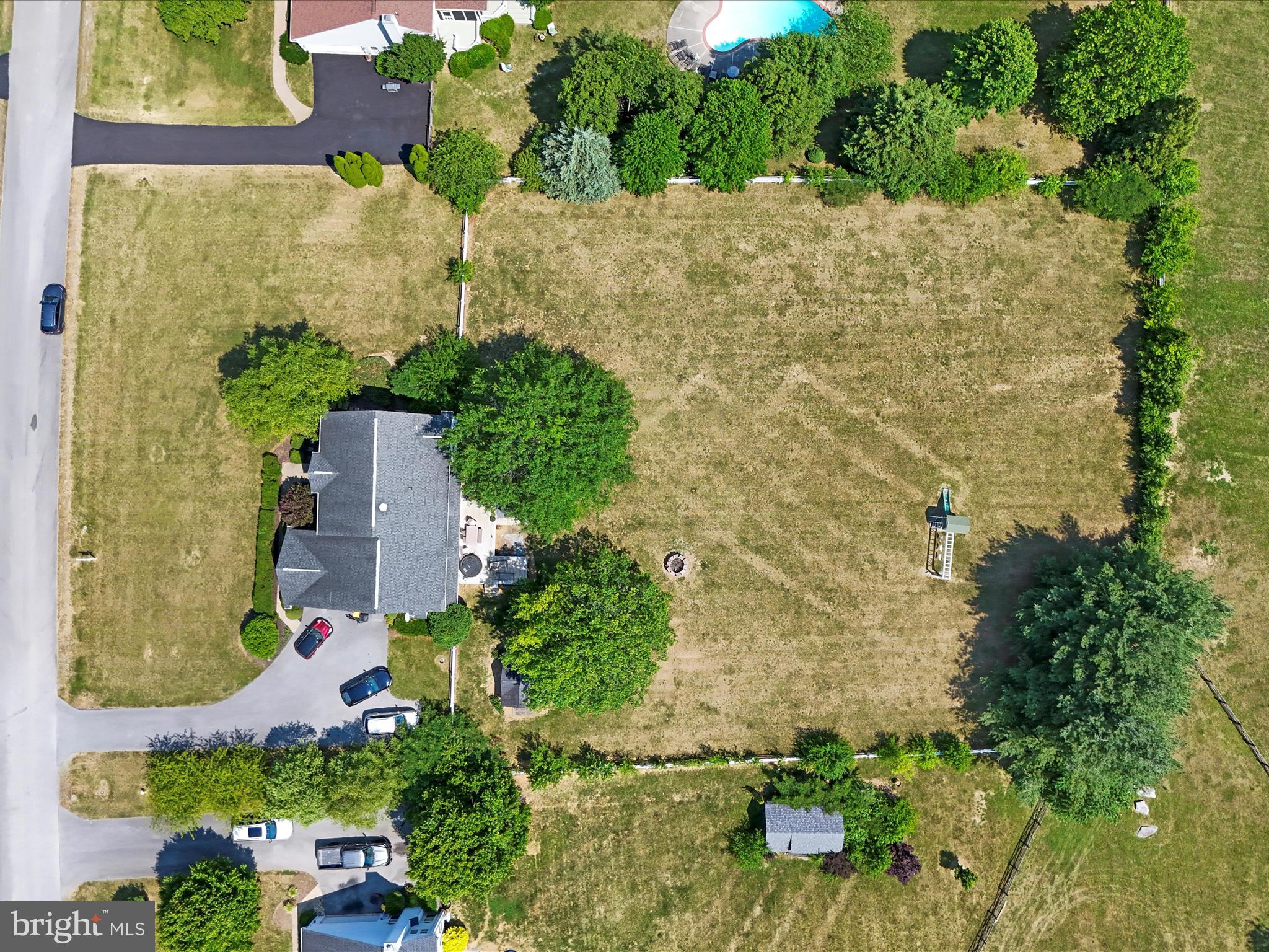 MEADOW BROOK - Residential