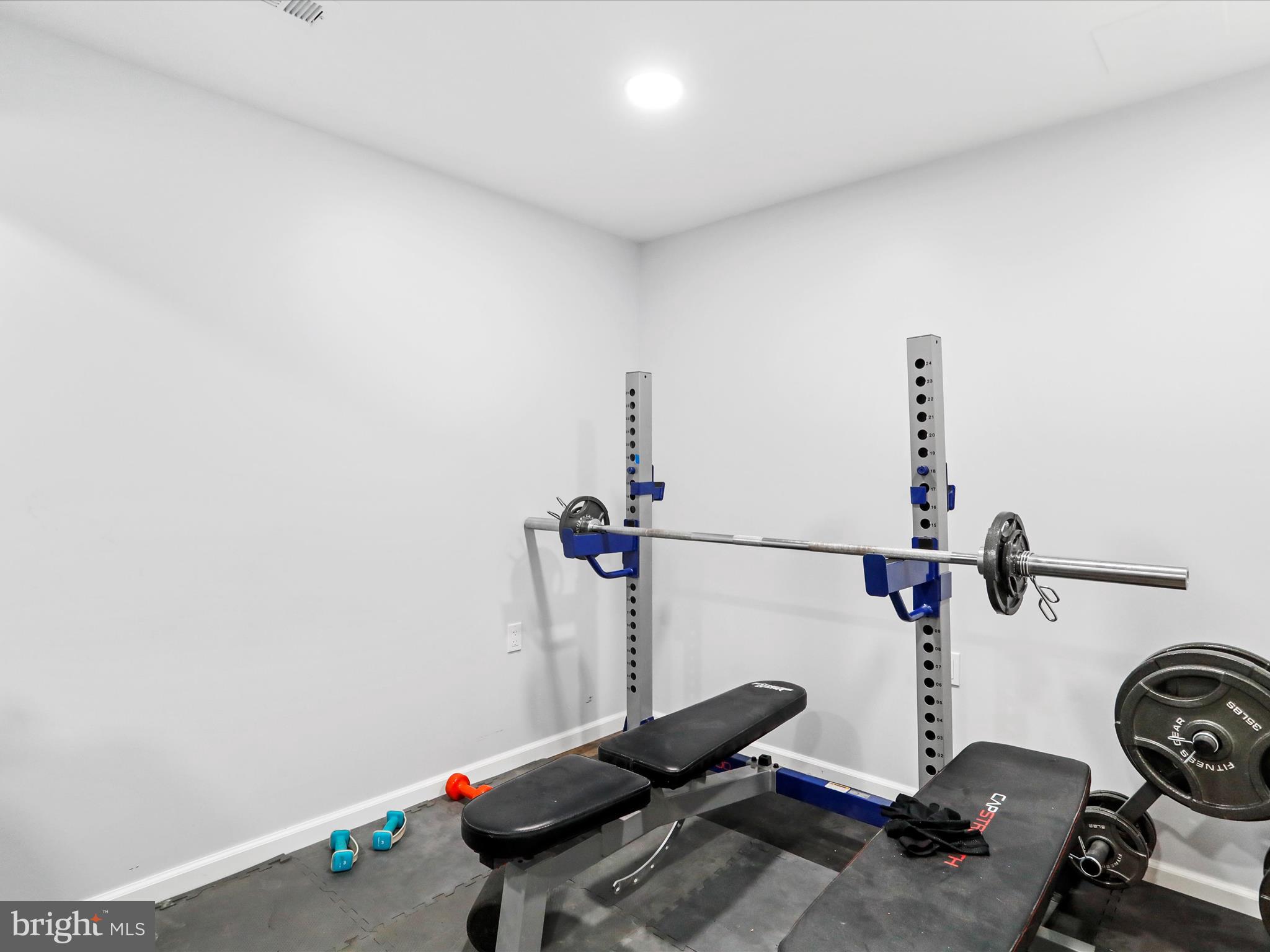 MEADOW BROOK - Residential