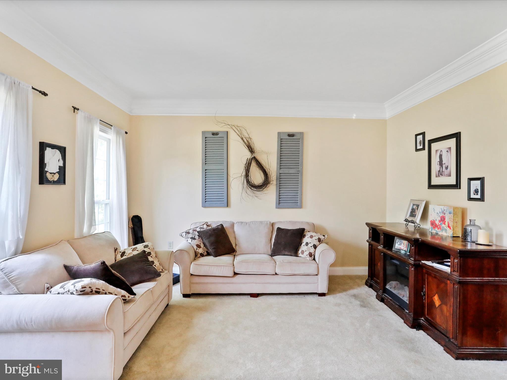 MEADOW BROOK - Residential