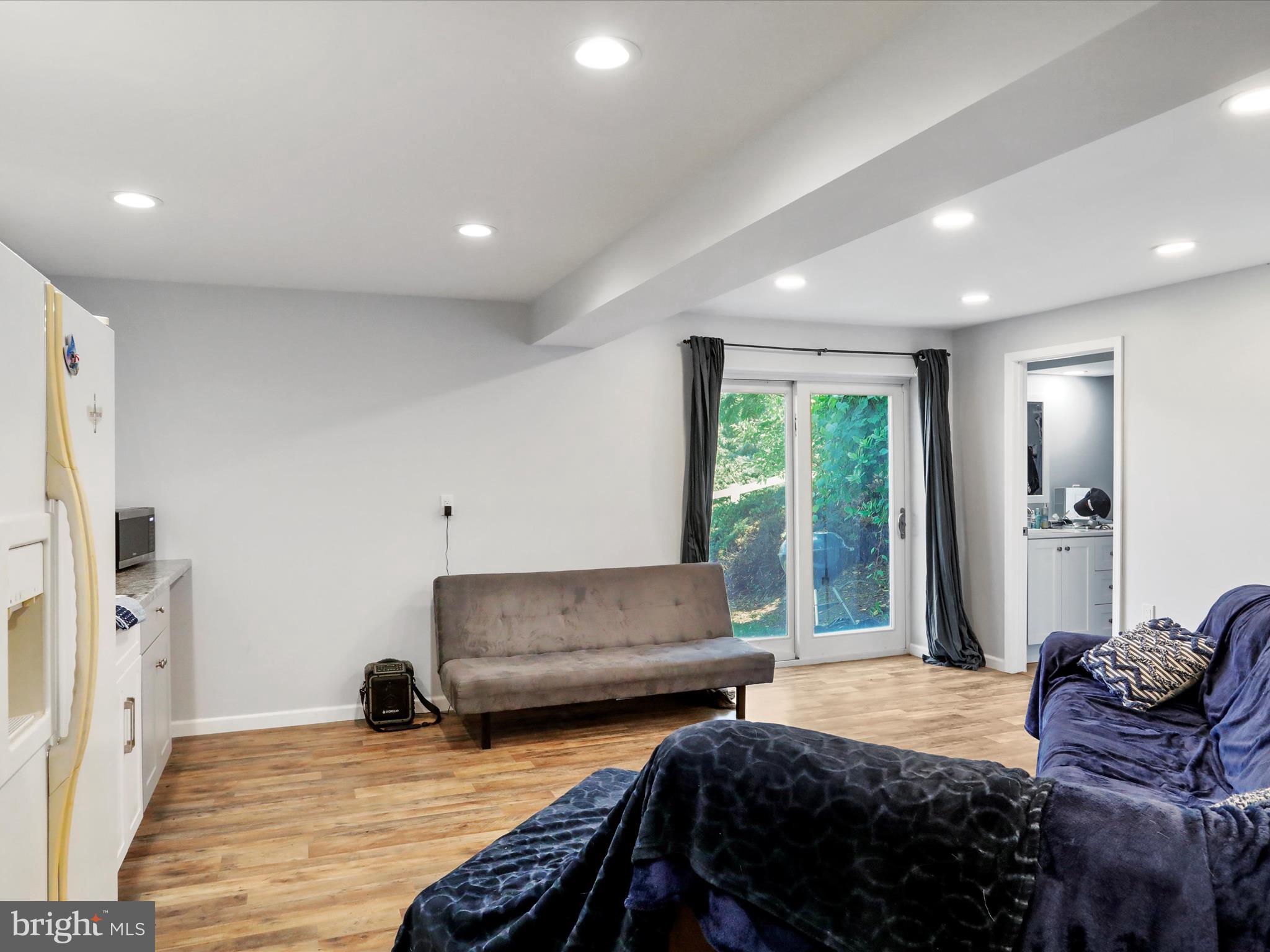 MEADOW BROOK - Residential