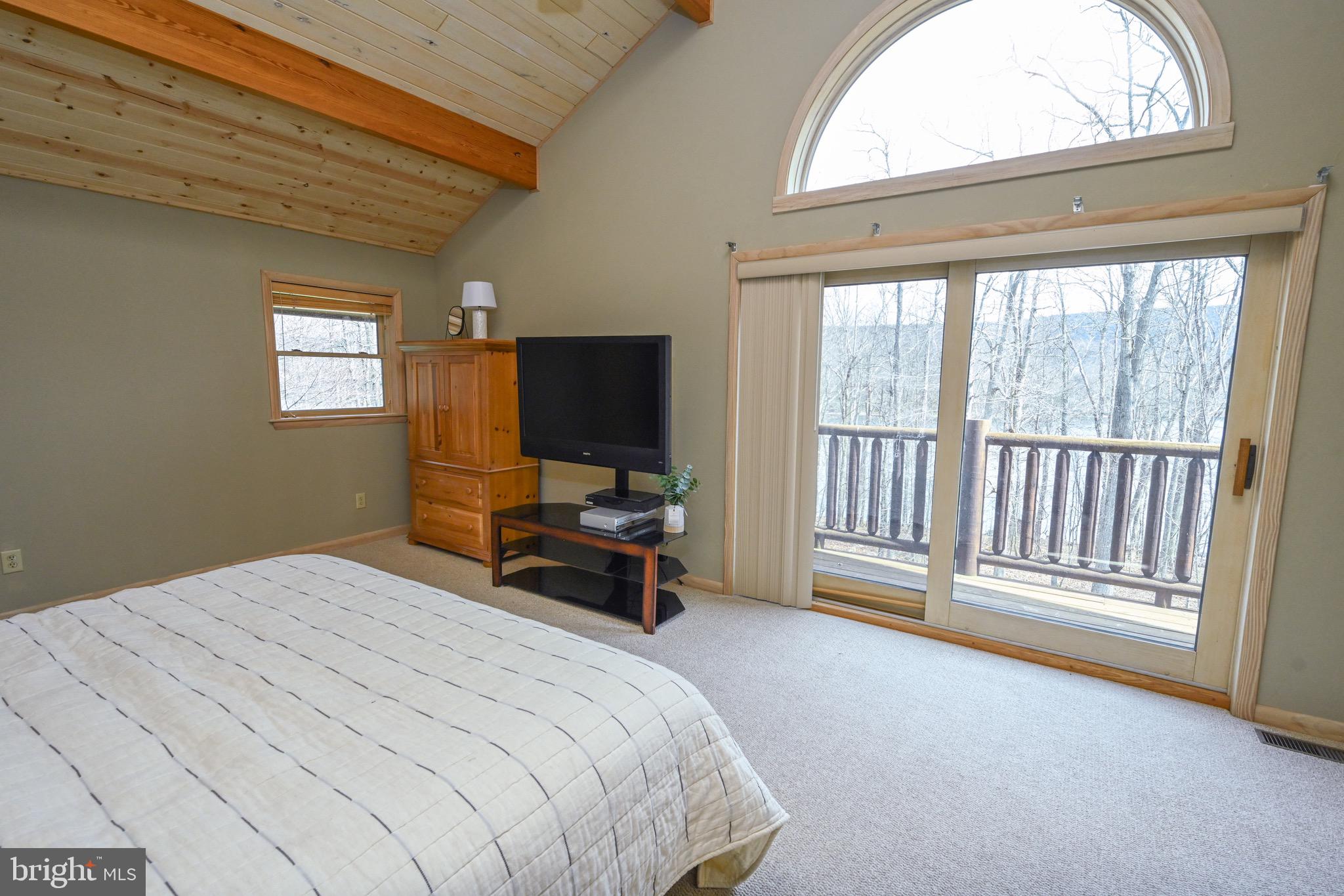 SANDY SHORES - Residential