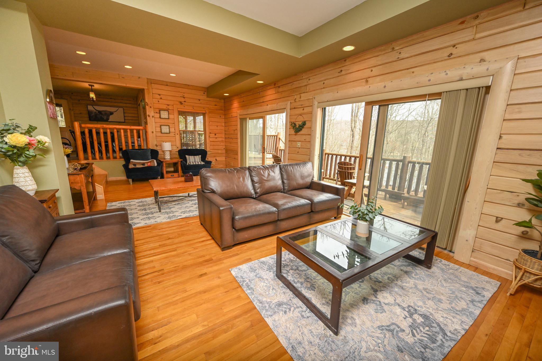 SANDY SHORES - Residential