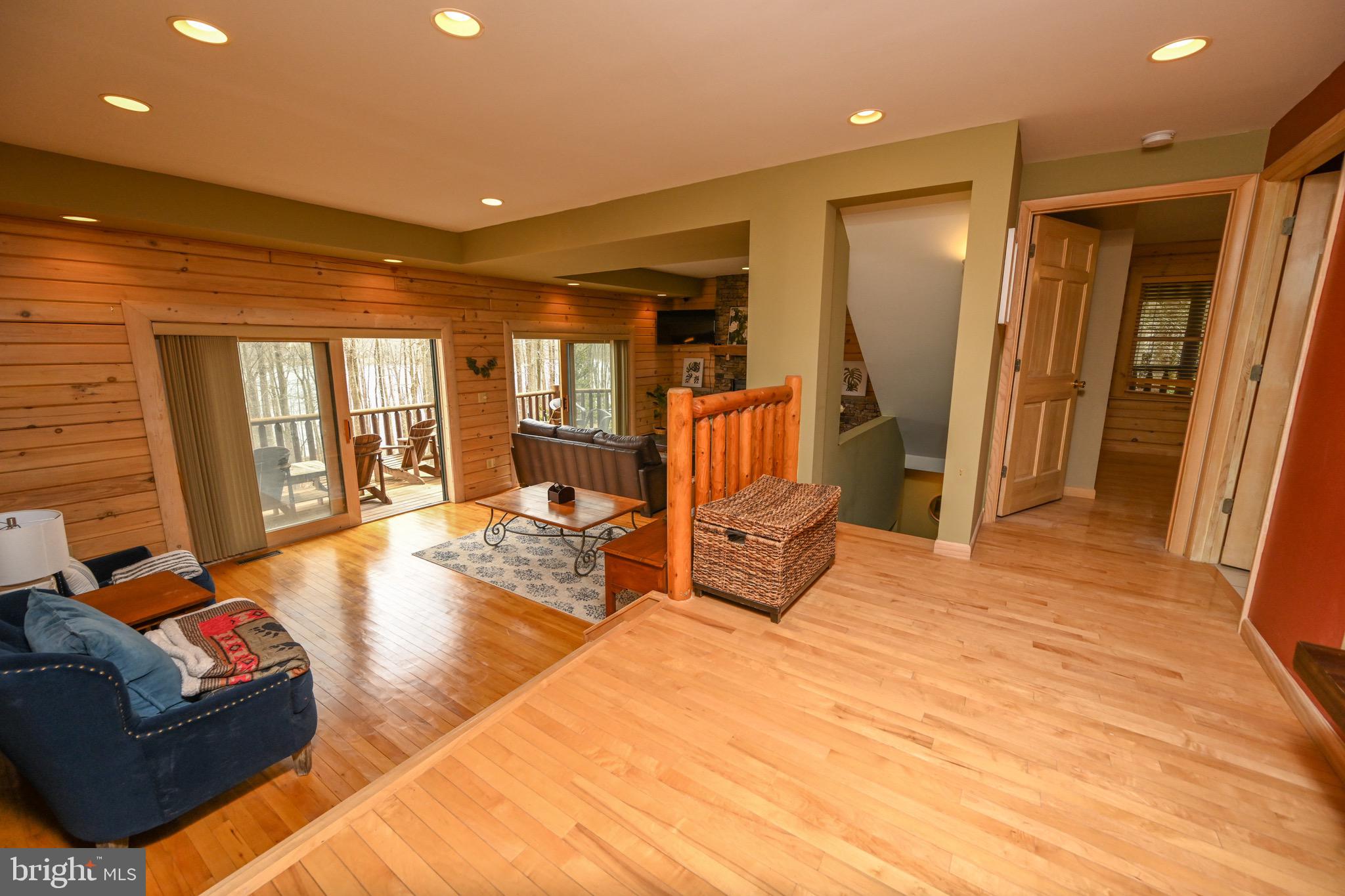 SANDY SHORES - Residential