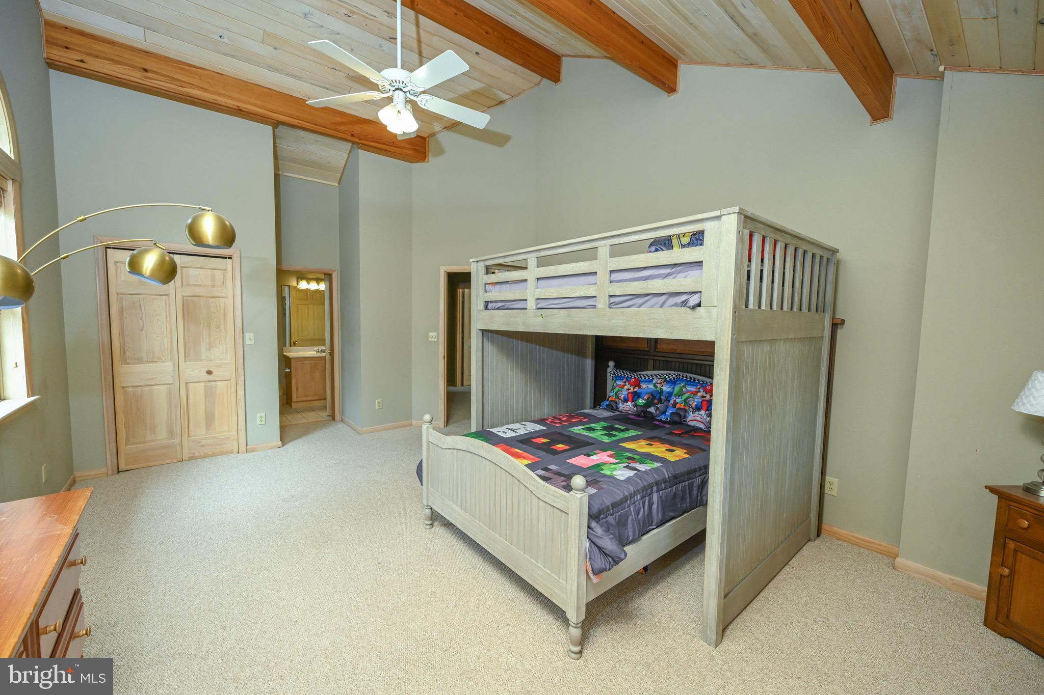 SANDY SHORES - Residential