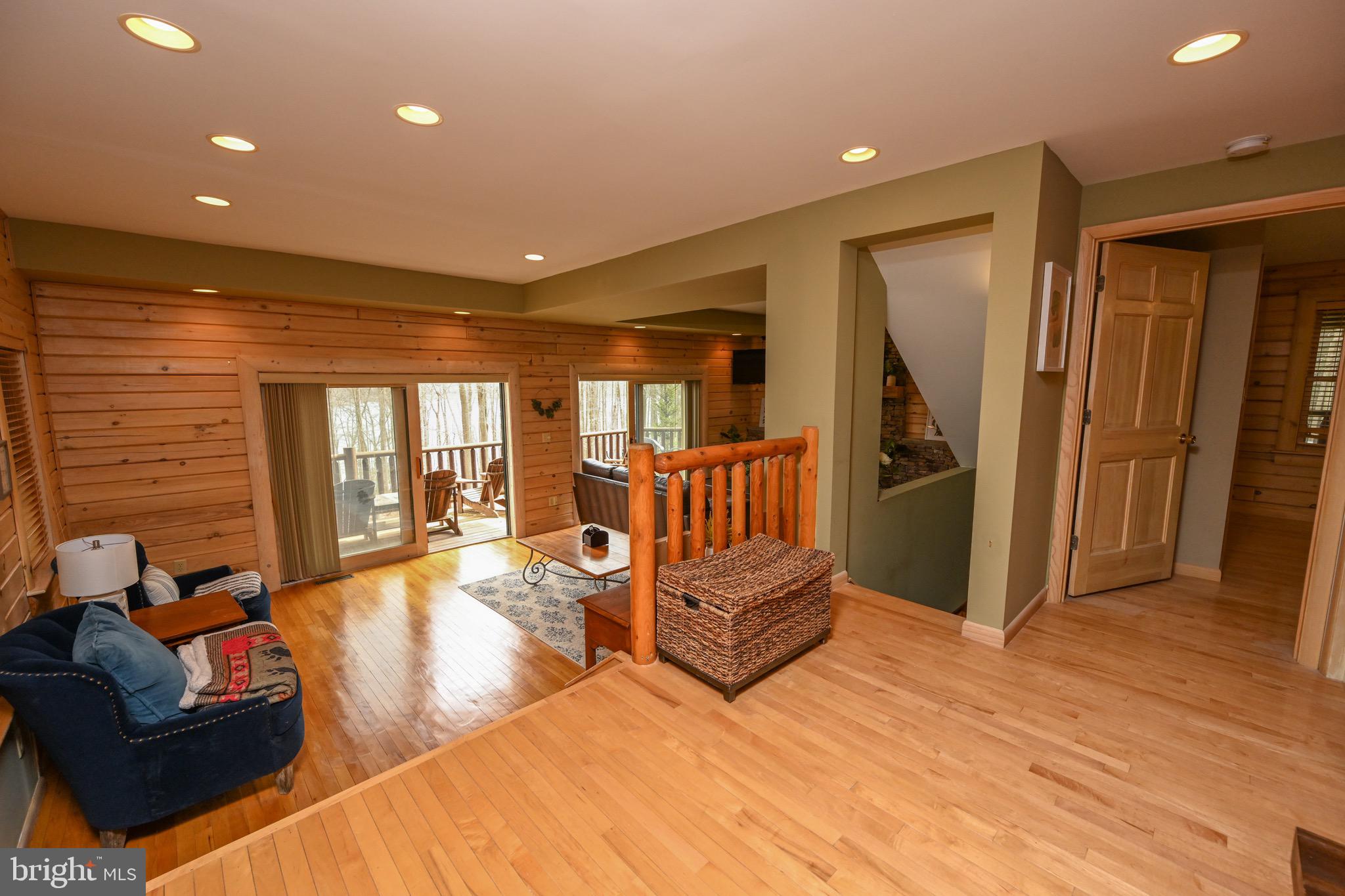 SANDY SHORES - Residential