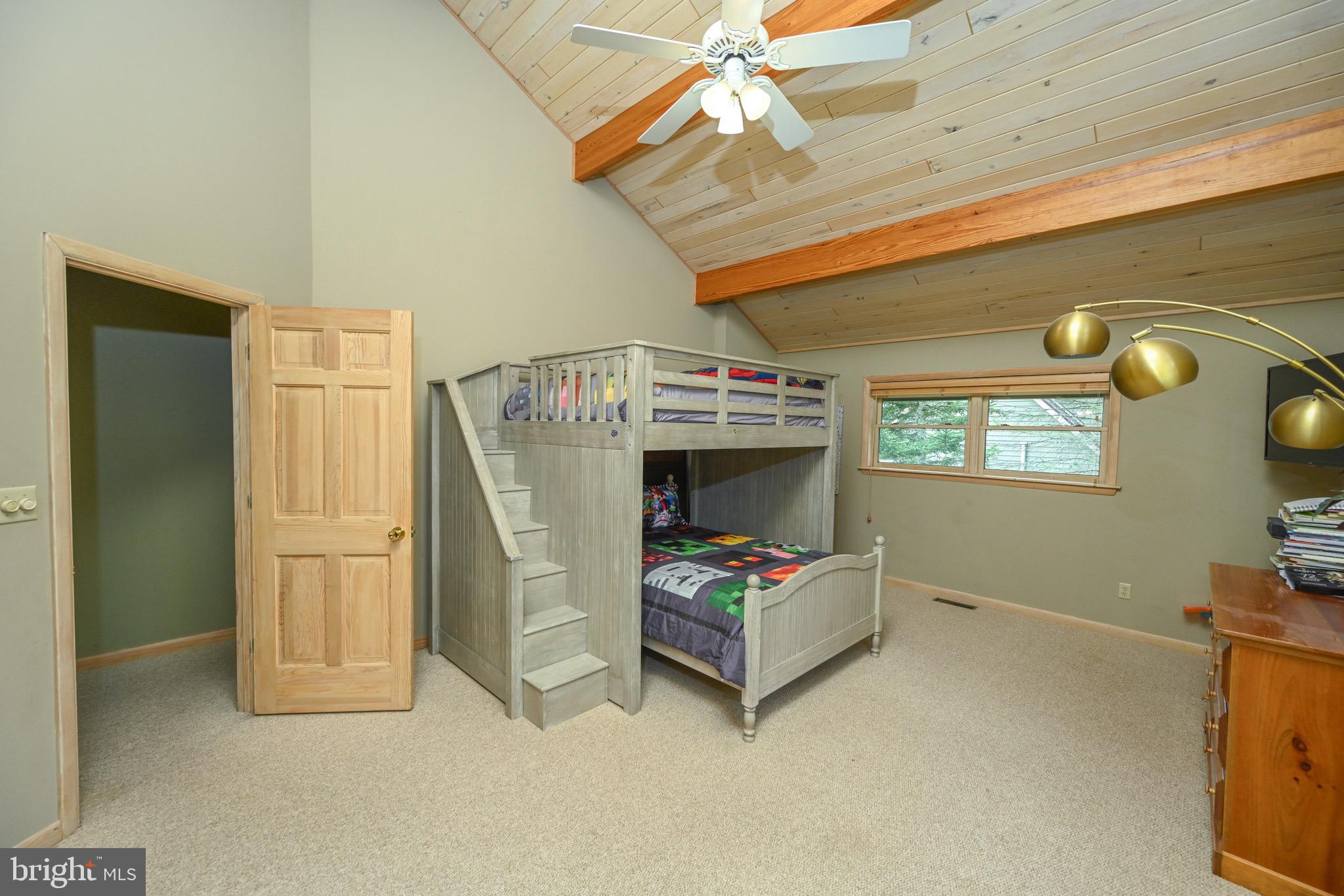 SANDY SHORES - Residential