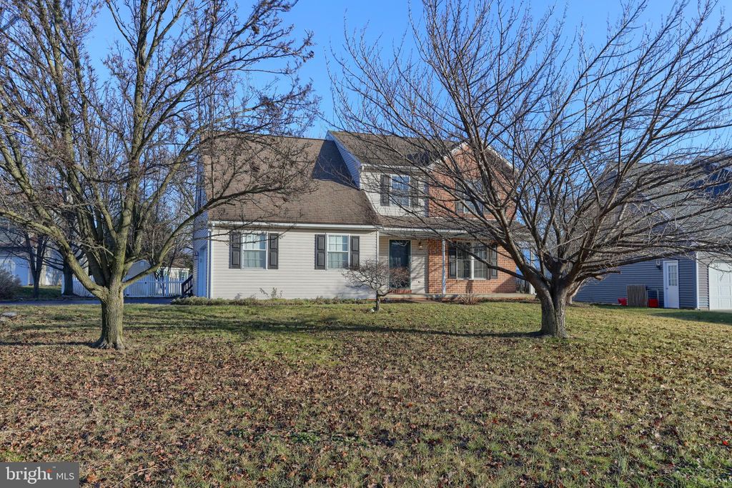 Photo of 61 Sunrise Circle, Denver, PA 17517 (MLS # PALA2045622)