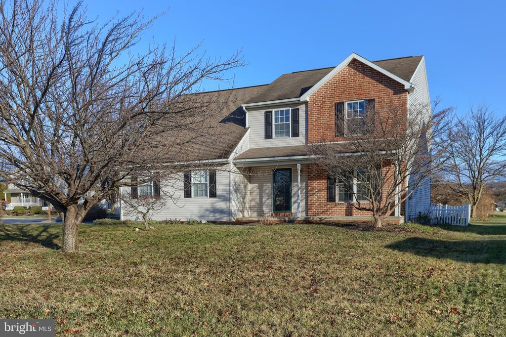 Photo of 61 Sunrise Circle, Denver, PA 17517 (MLS # PALA2045622)