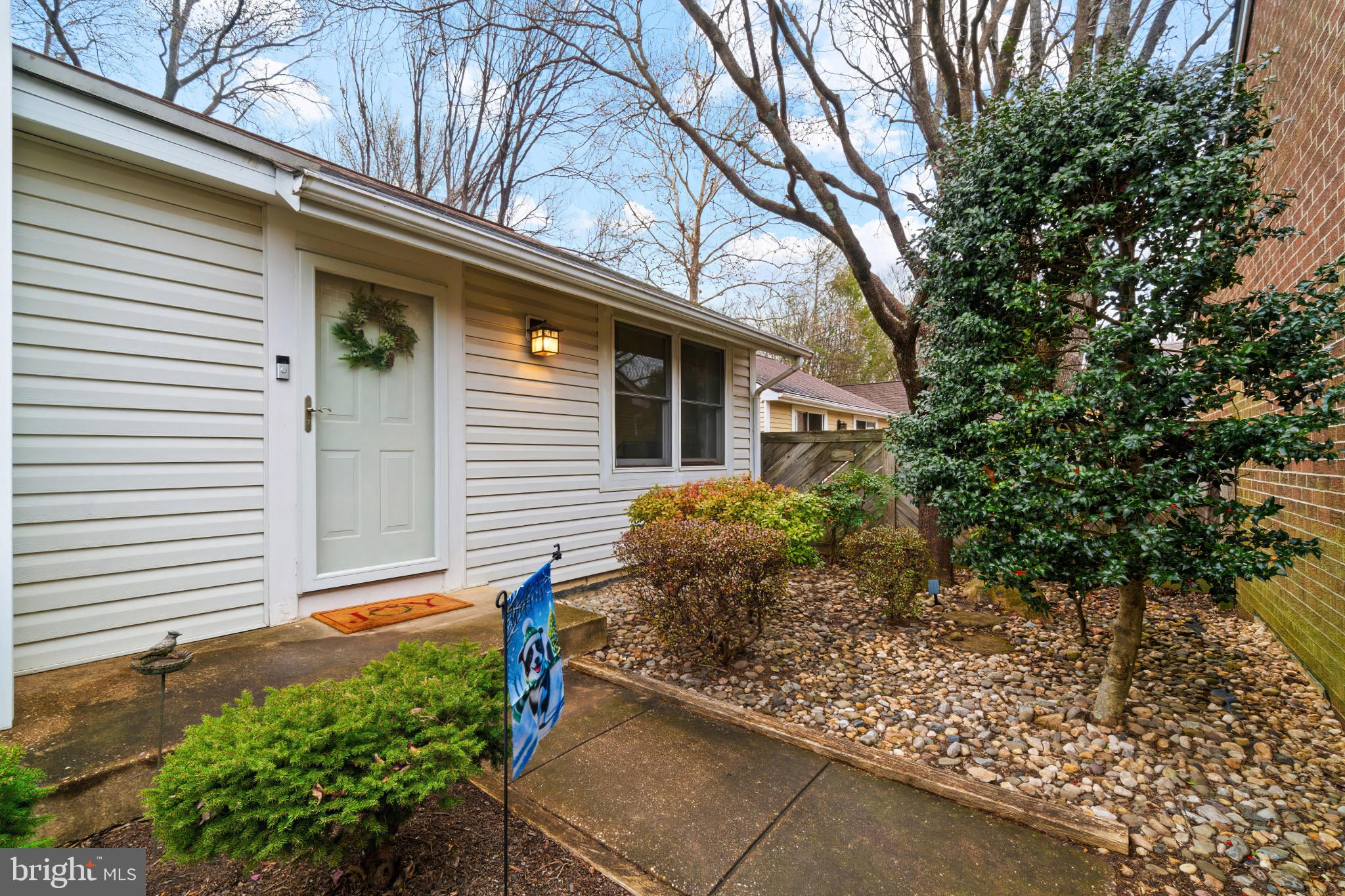 7172 ATTIC WINDOW WAY