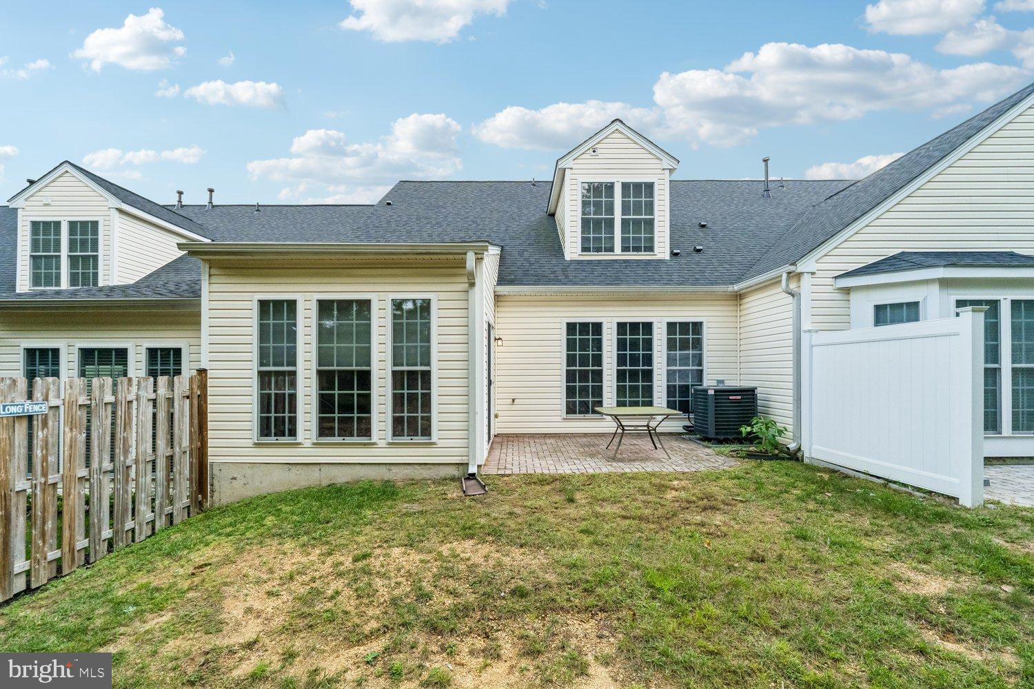 714 EMERALD WAY 2