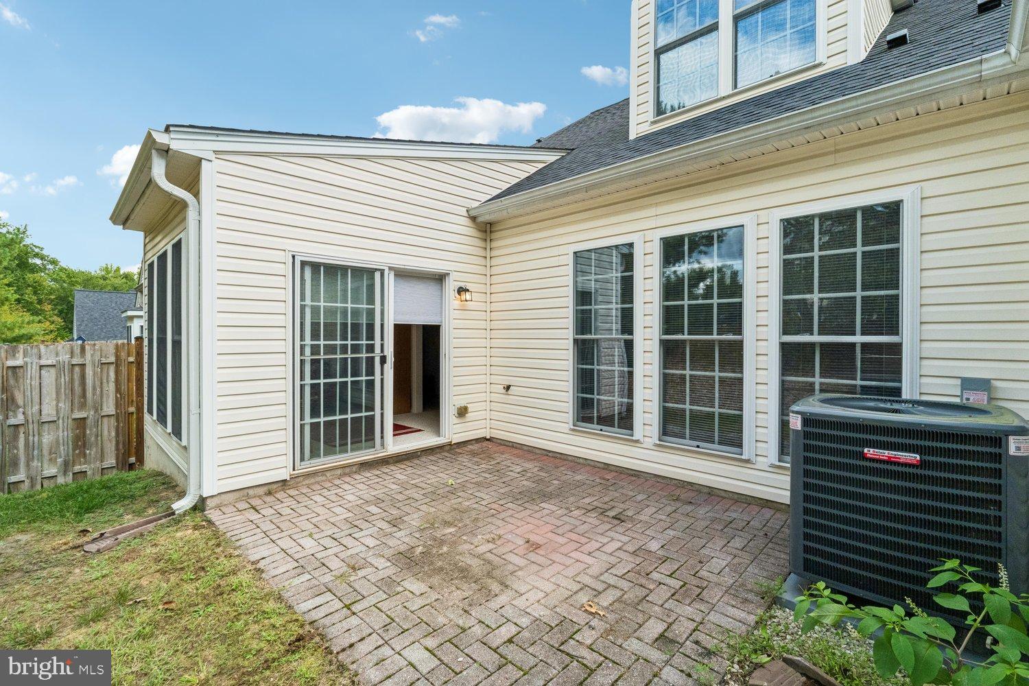 714 EMERALD WAY 2