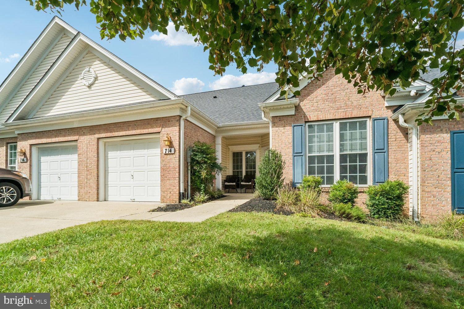 714 EMERALD WAY 2