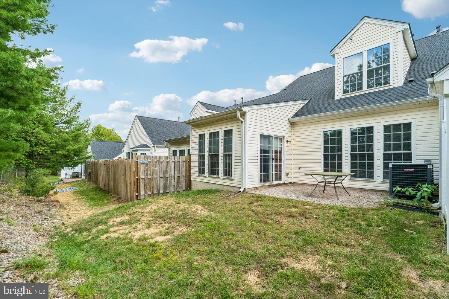714 EMERALD WAY 2