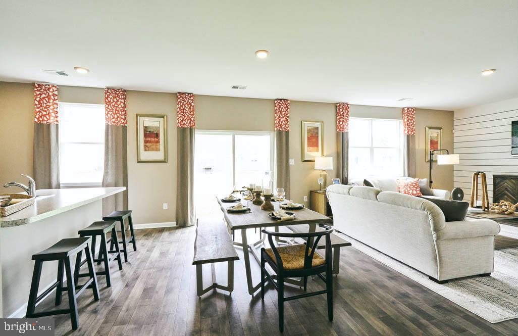 BARKSDALE CROSSING - Residential