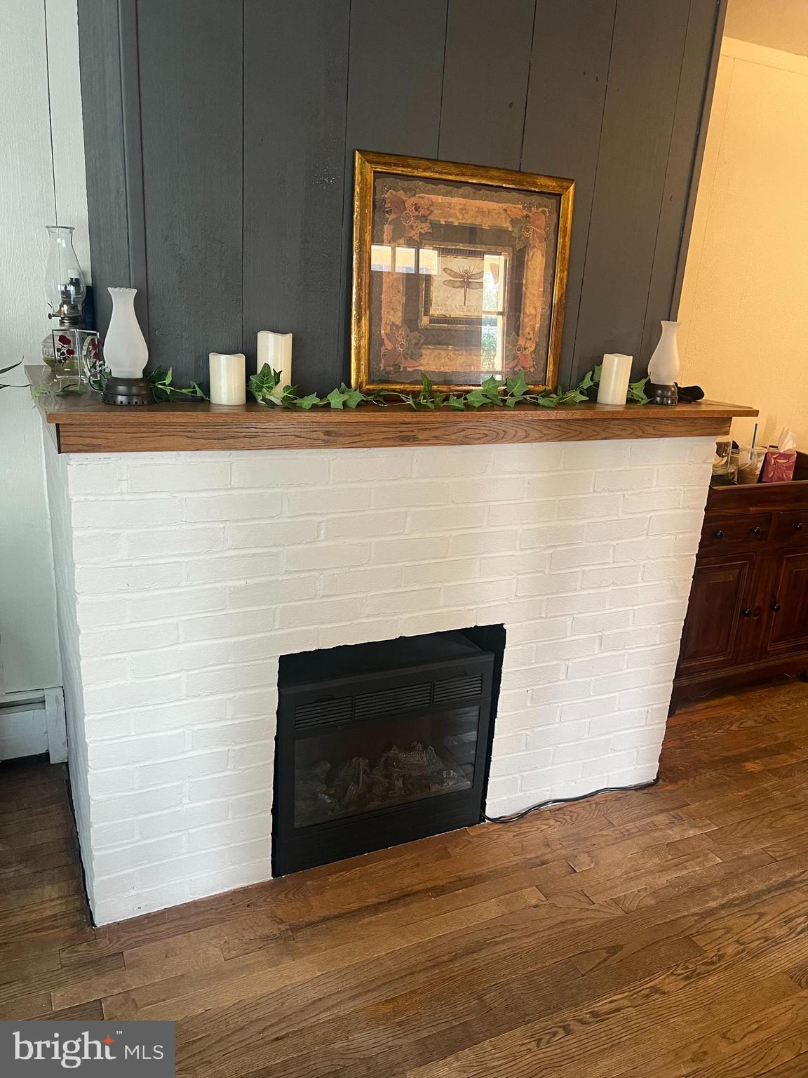 CRESTVIEW MANOR - Residential