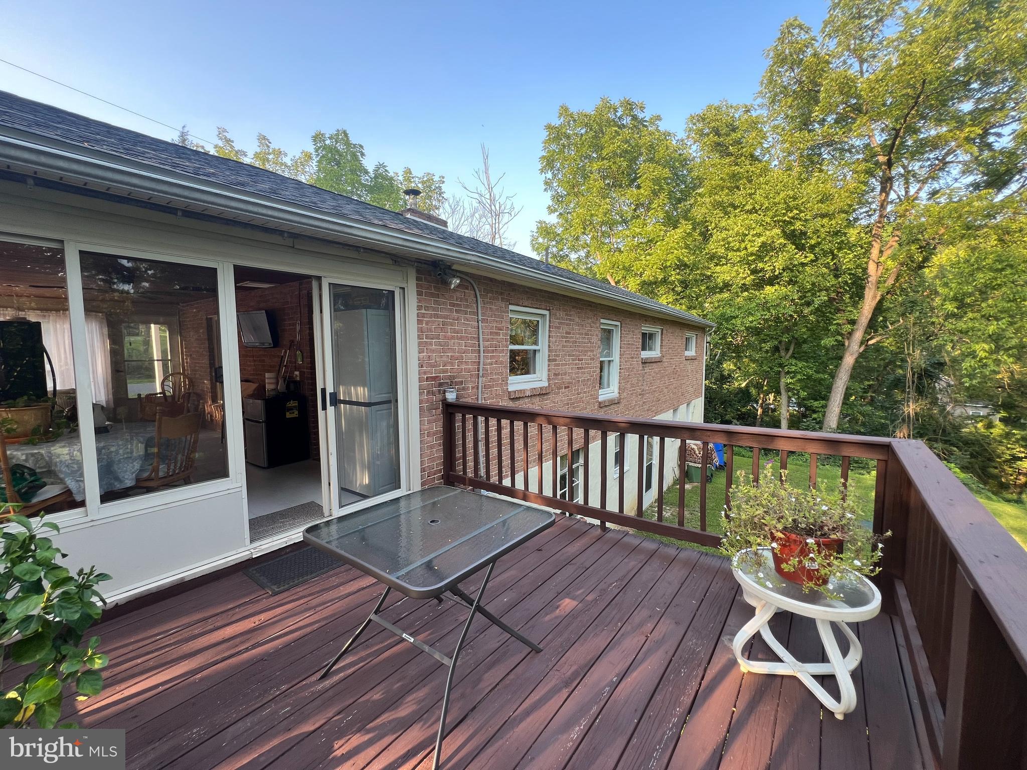 CRESTVIEW MANOR - Residential