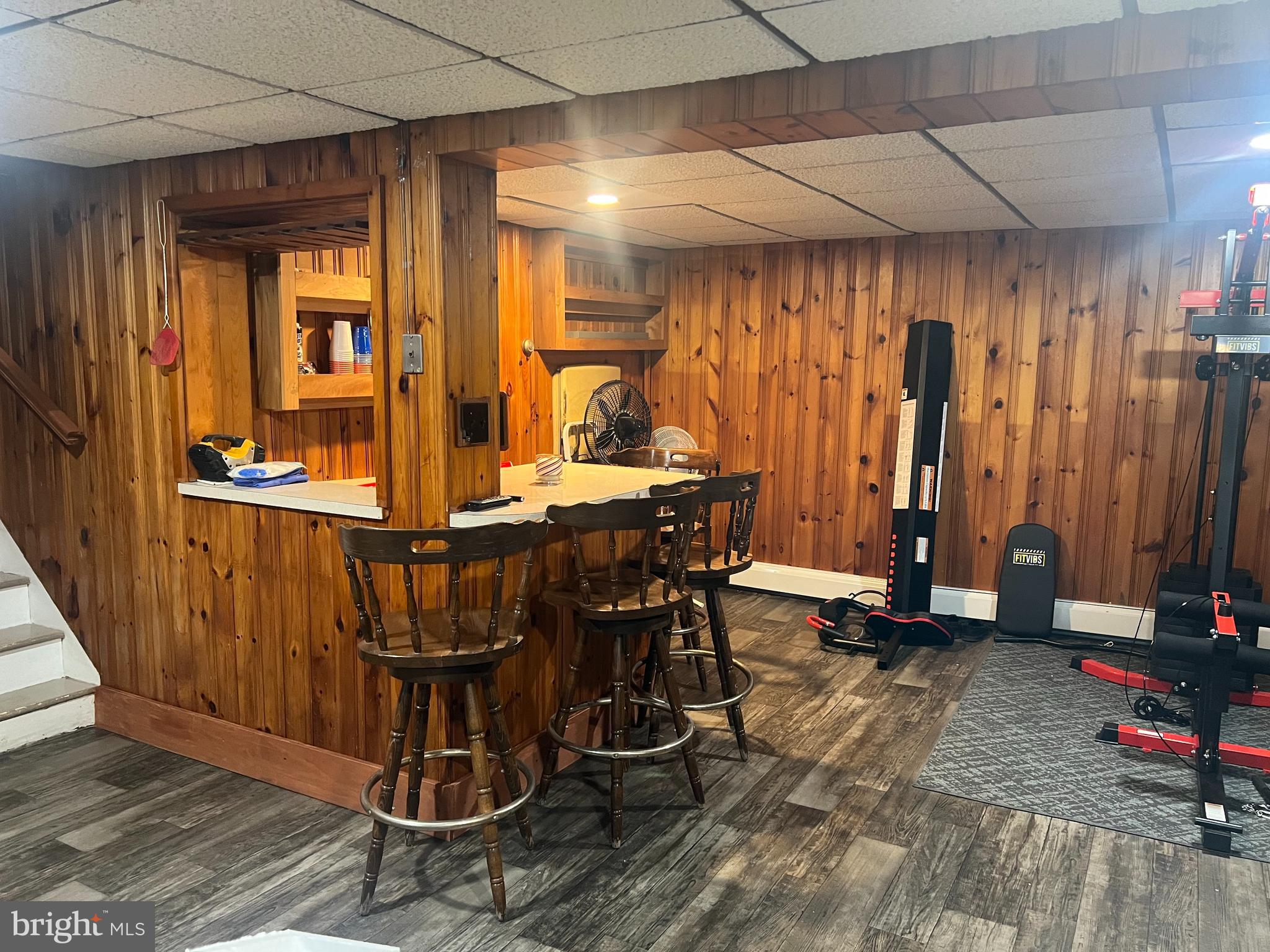 CRESTVIEW MANOR - Residential