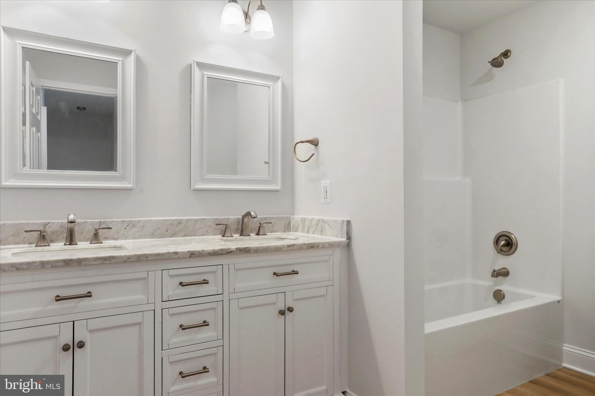 HAGERSTOWN - Residential