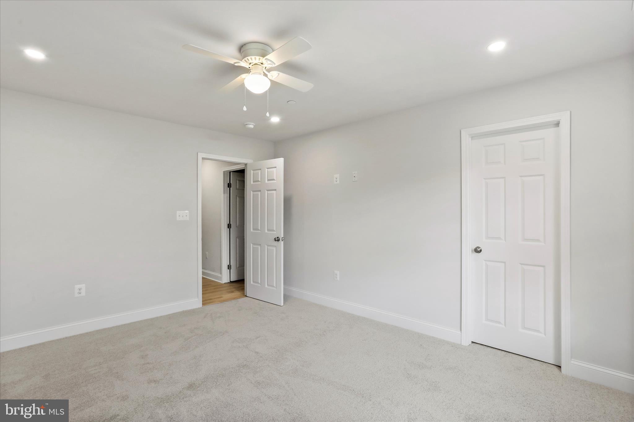 HAGERSTOWN - Residential