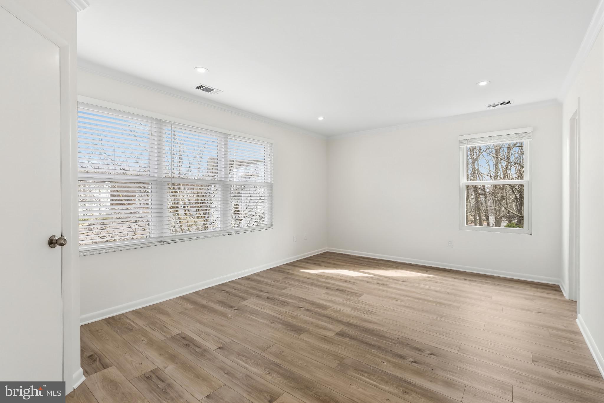 ANNAPOLIS OVERLOOK - Residential