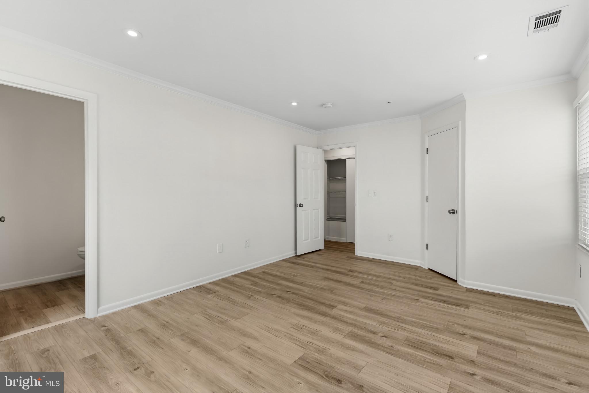 ANNAPOLIS OVERLOOK - Residential