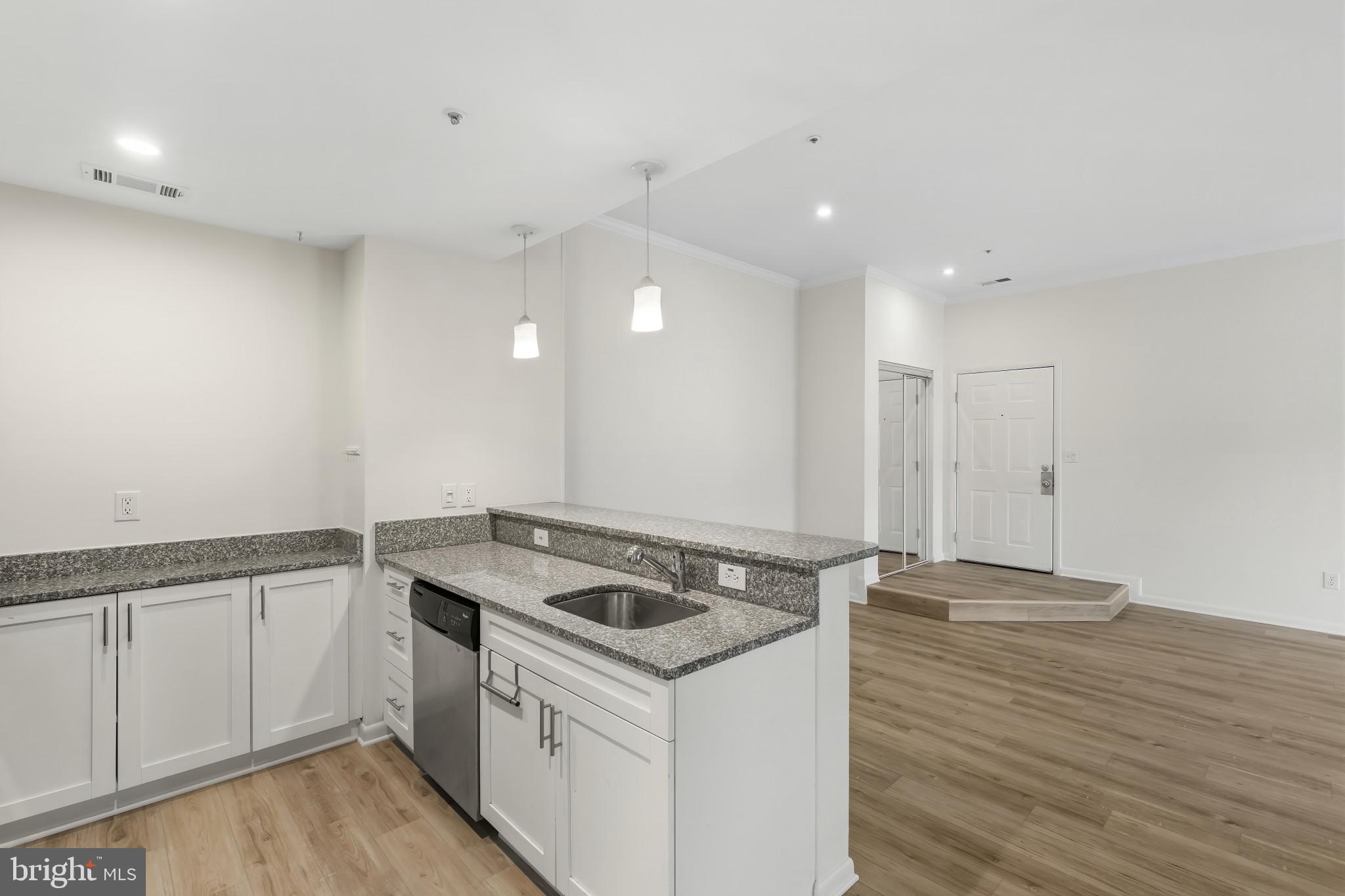 ANNAPOLIS OVERLOOK - Residential