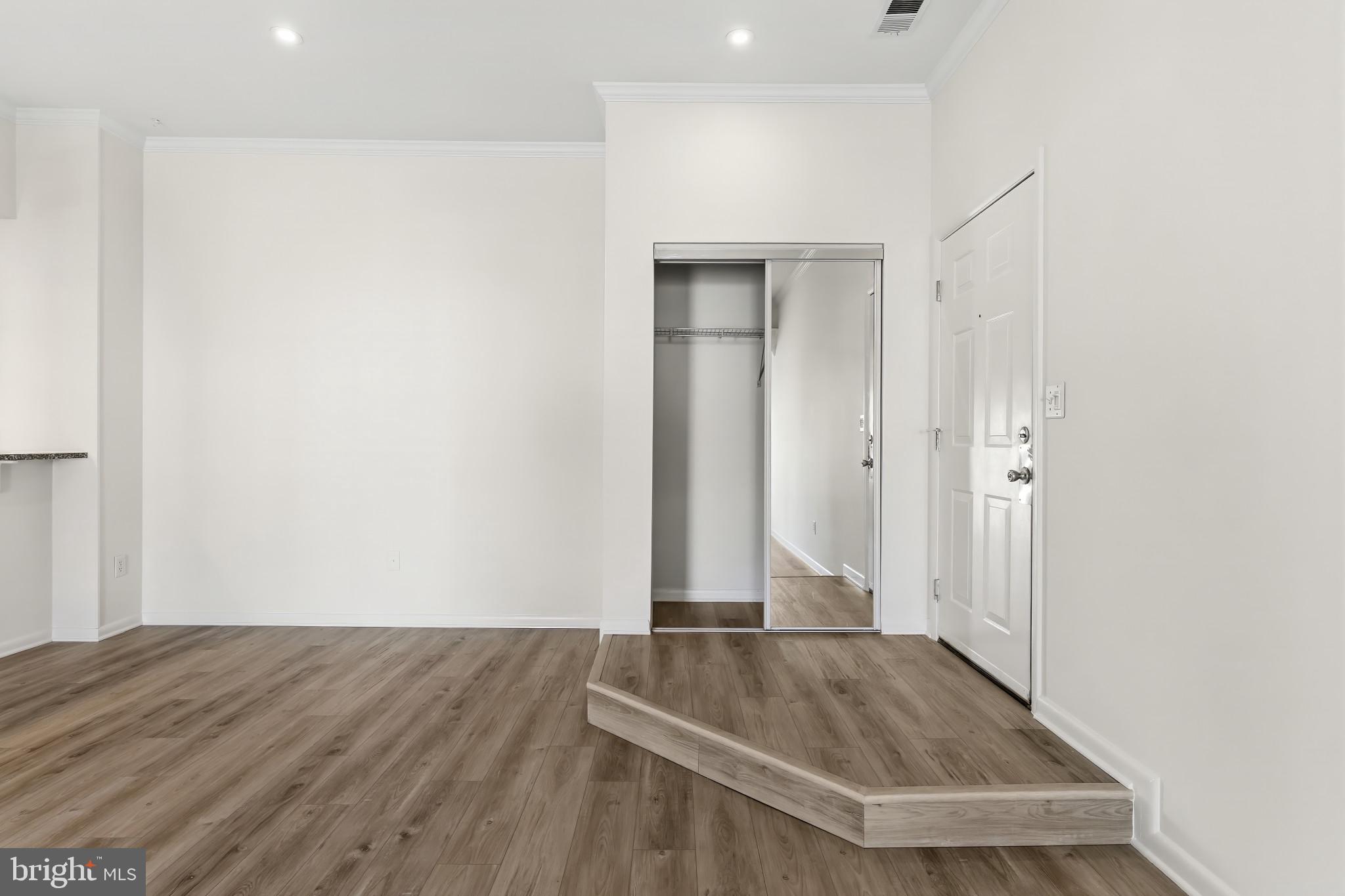 ANNAPOLIS OVERLOOK - Residential