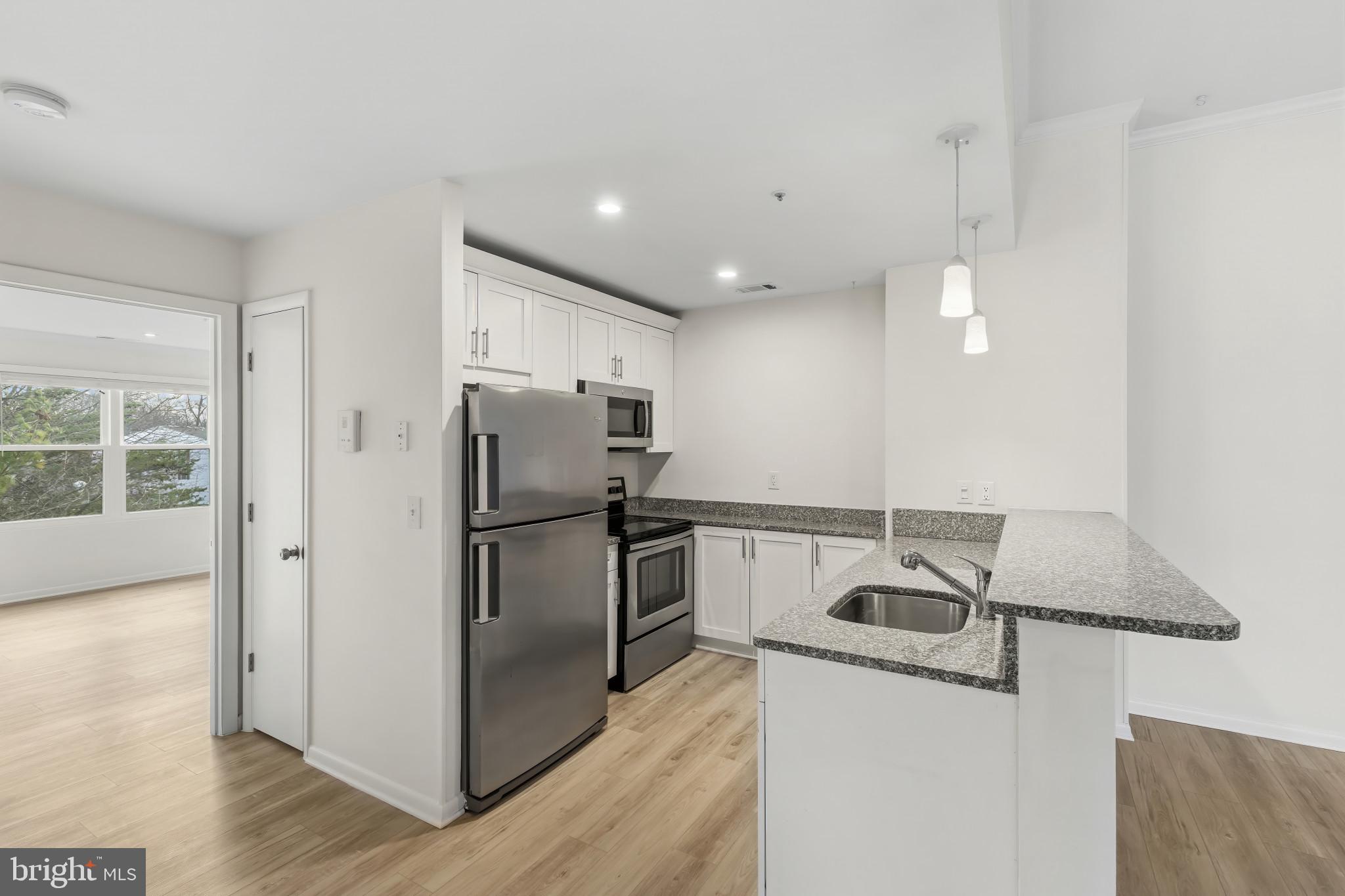 ANNAPOLIS OVERLOOK - Residential