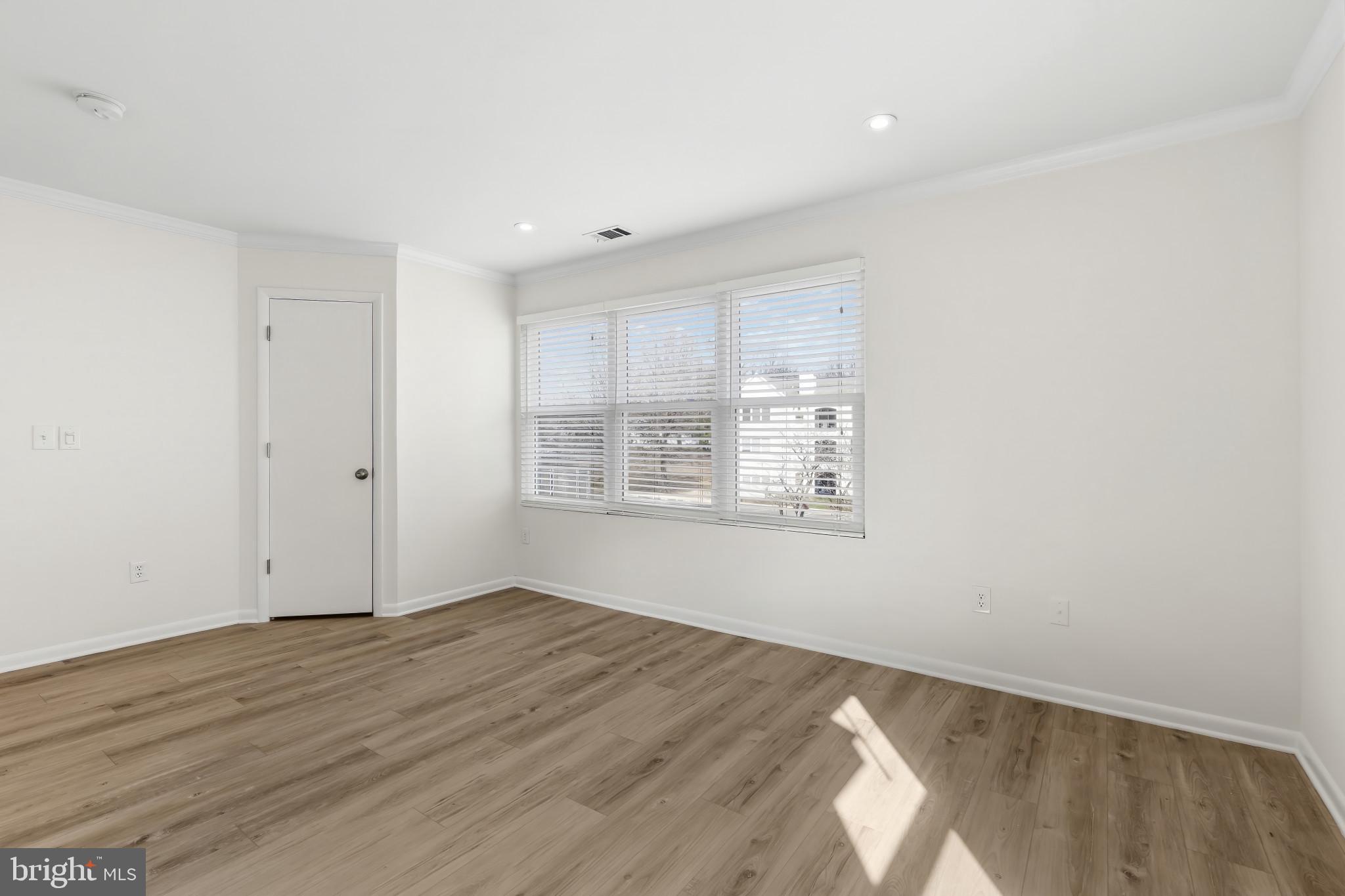 ANNAPOLIS OVERLOOK - Residential