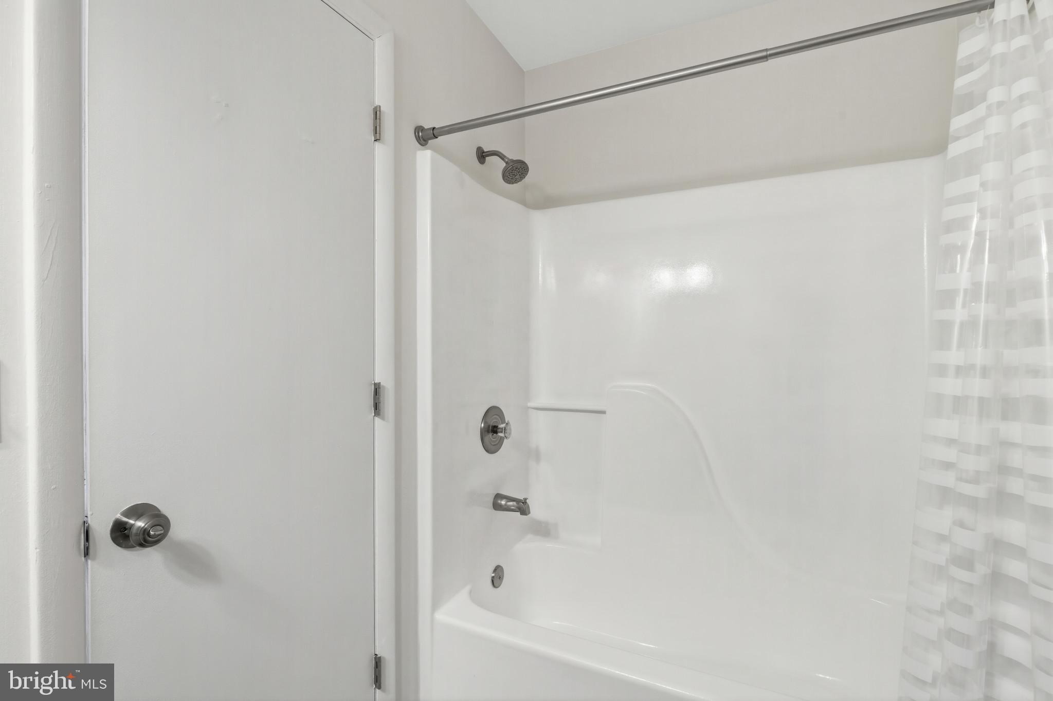 ANNAPOLIS OVERLOOK - Residential