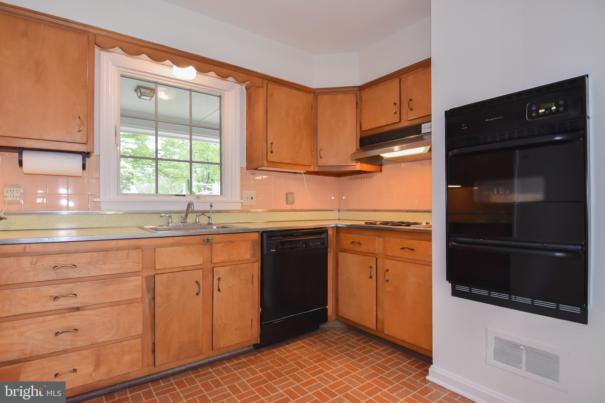 BROOKMEADE - Residential