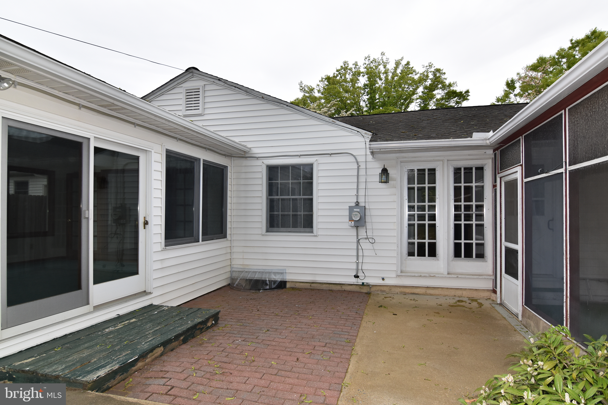 BROOKMEADE - Residential