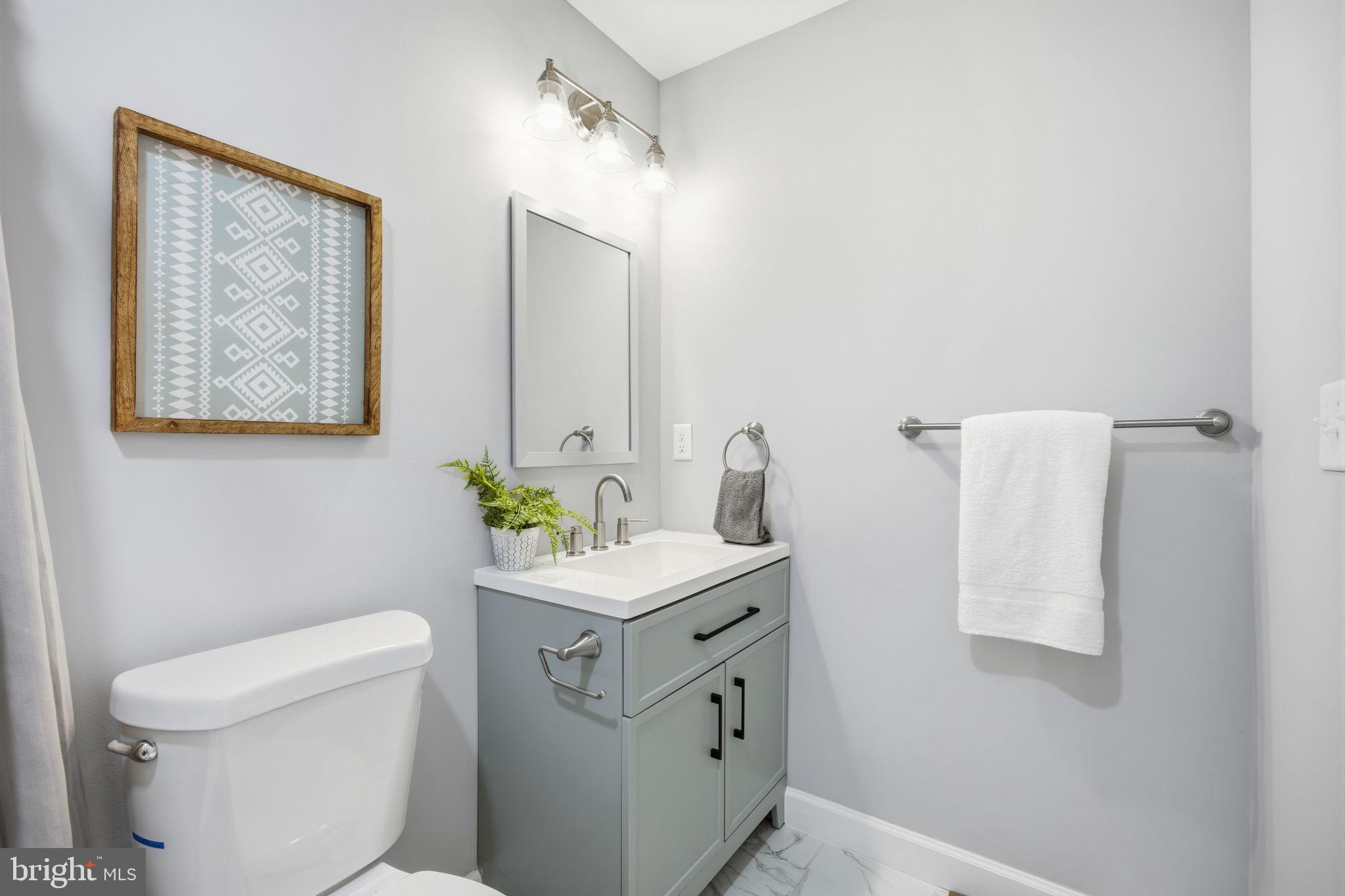 BROADWAY EAST - Residential