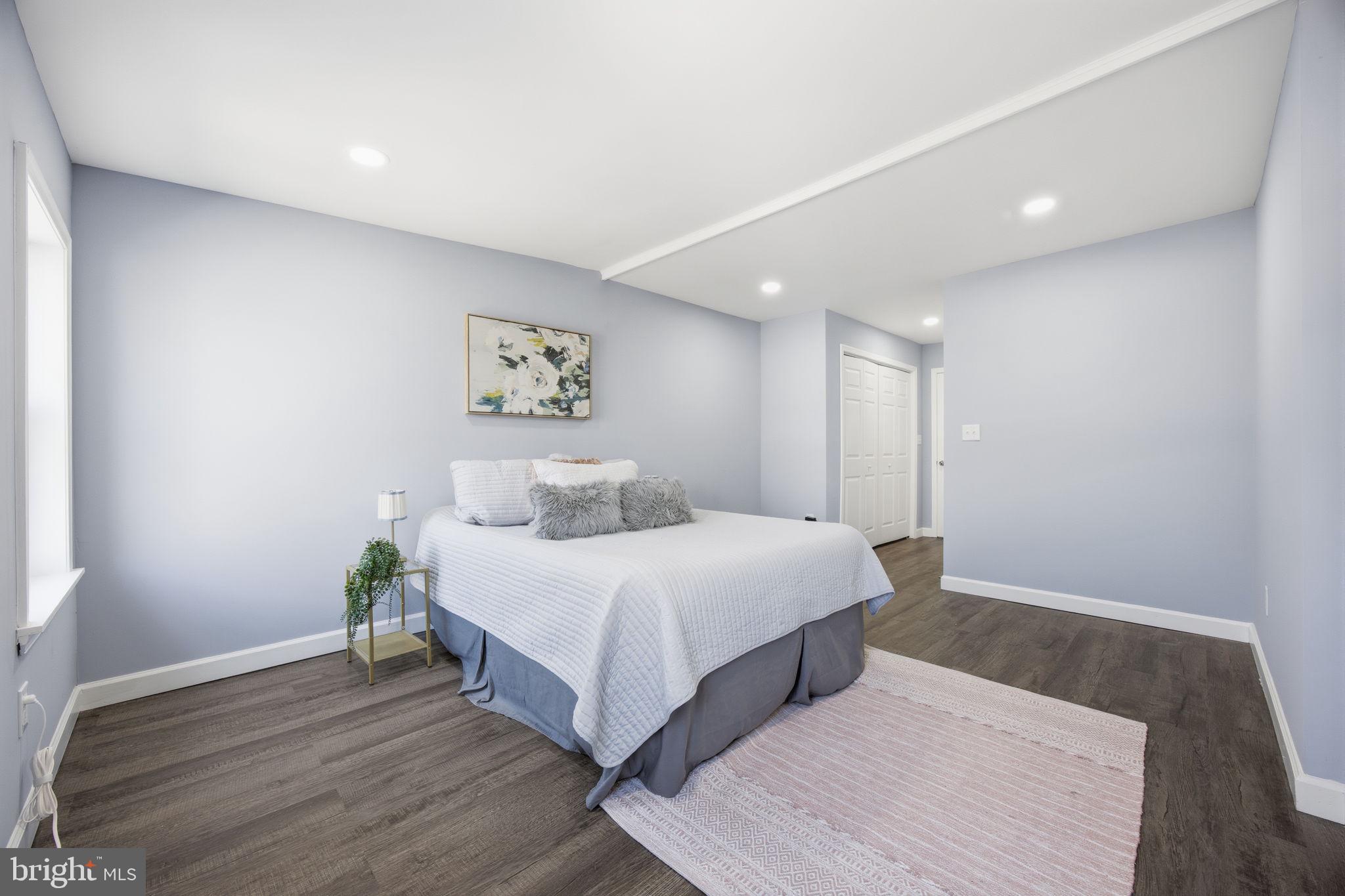 BROADWAY EAST - Residential