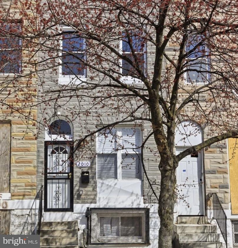 BROADWAY EAST - Residential