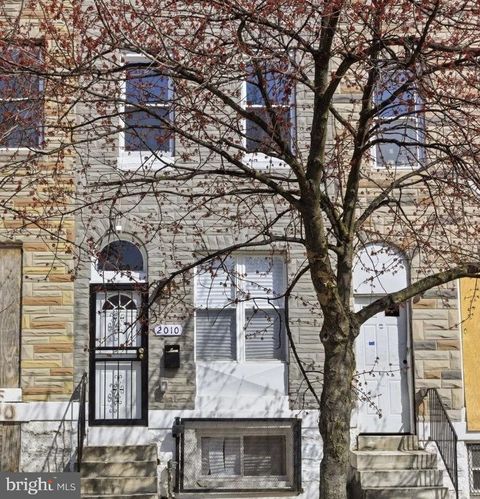 Townhouse For Sale - 2010 E Lafayette Avenue<br/> BALTIMORE, MD 21213
