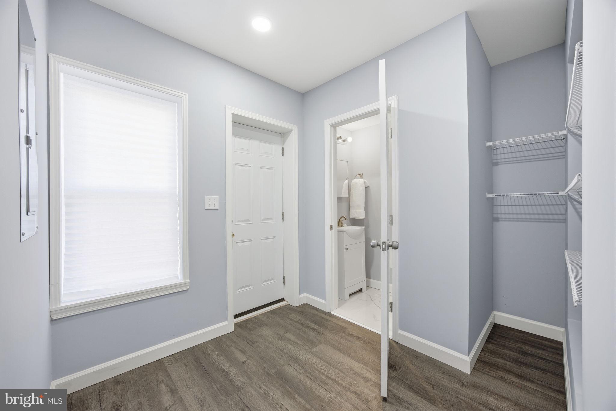 BROADWAY EAST - Residential