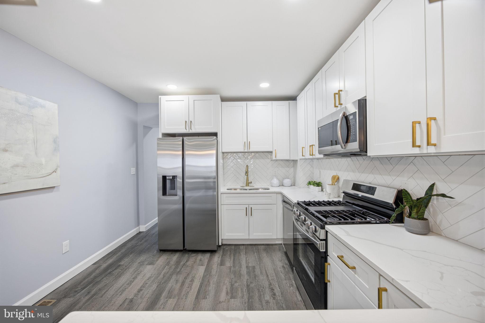 BROADWAY EAST - Residential