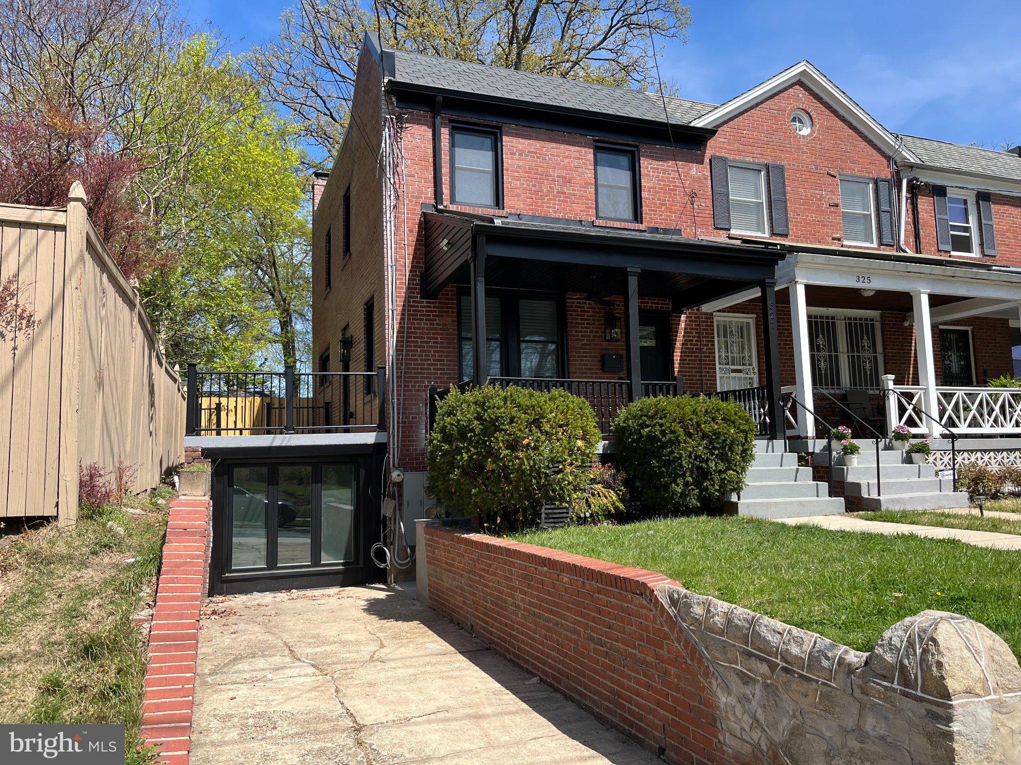 327 WHITTIER STREET NW A
