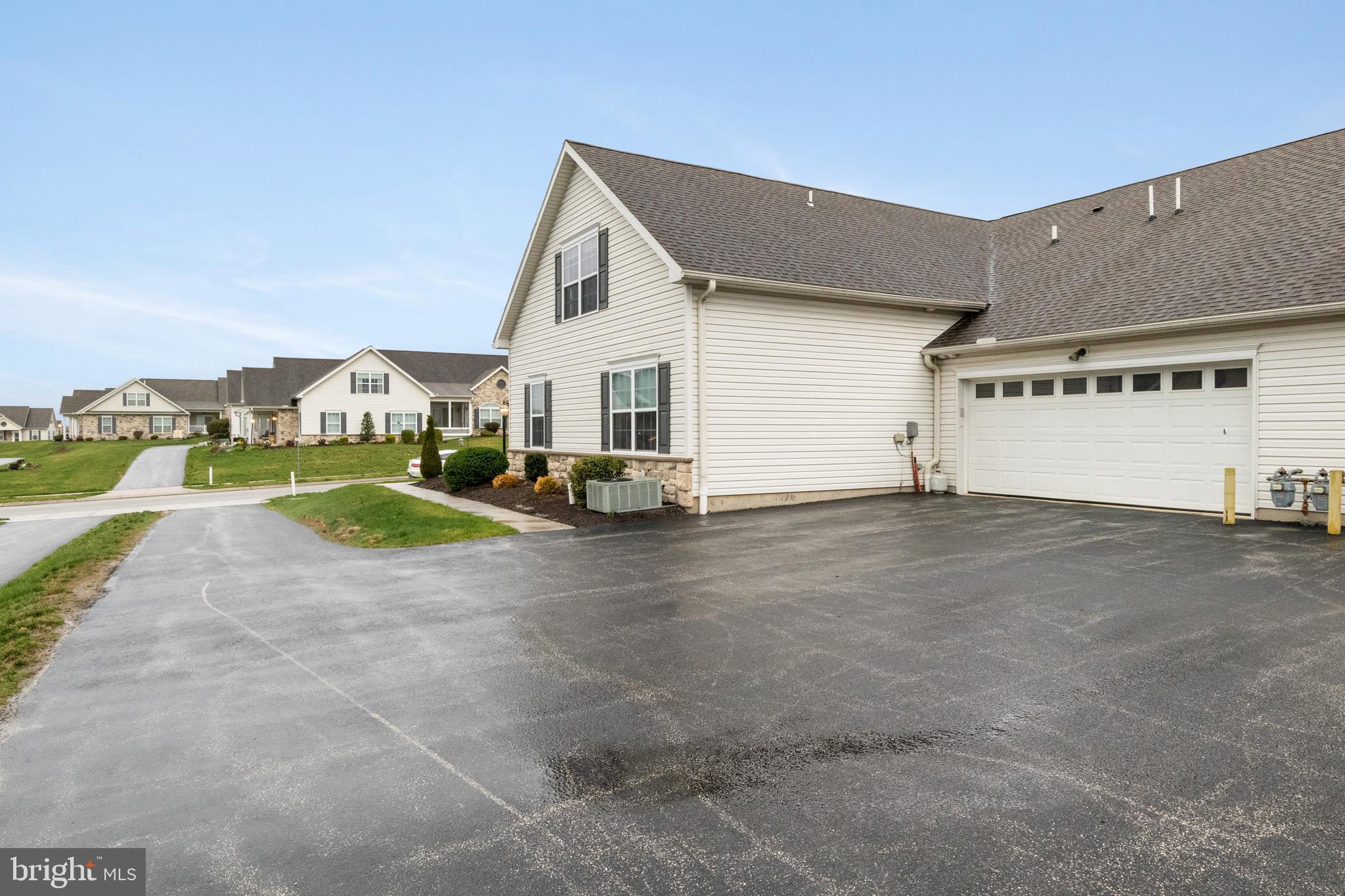 JACKSON HEIGHTS VILLAS - Residential