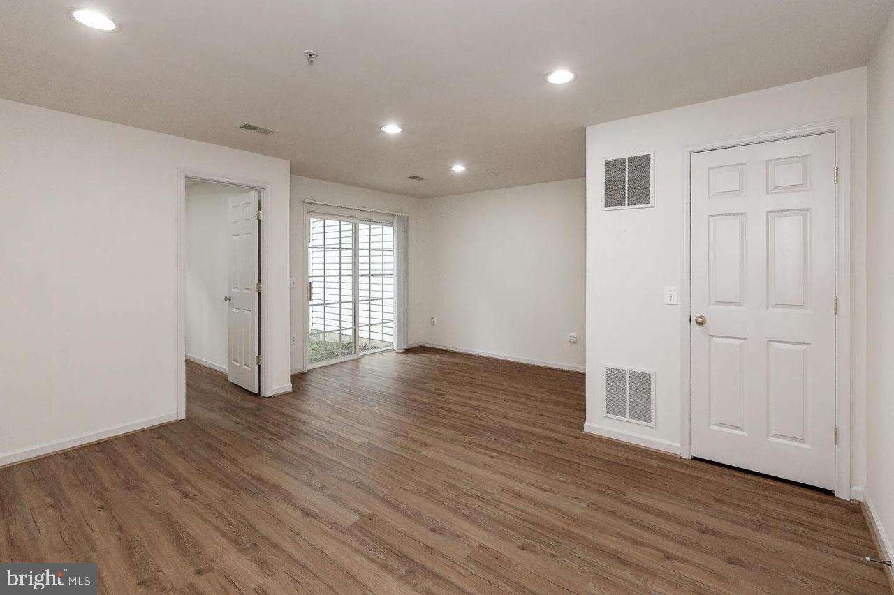 VILLAGE AT OAK HILL - Residential Lease