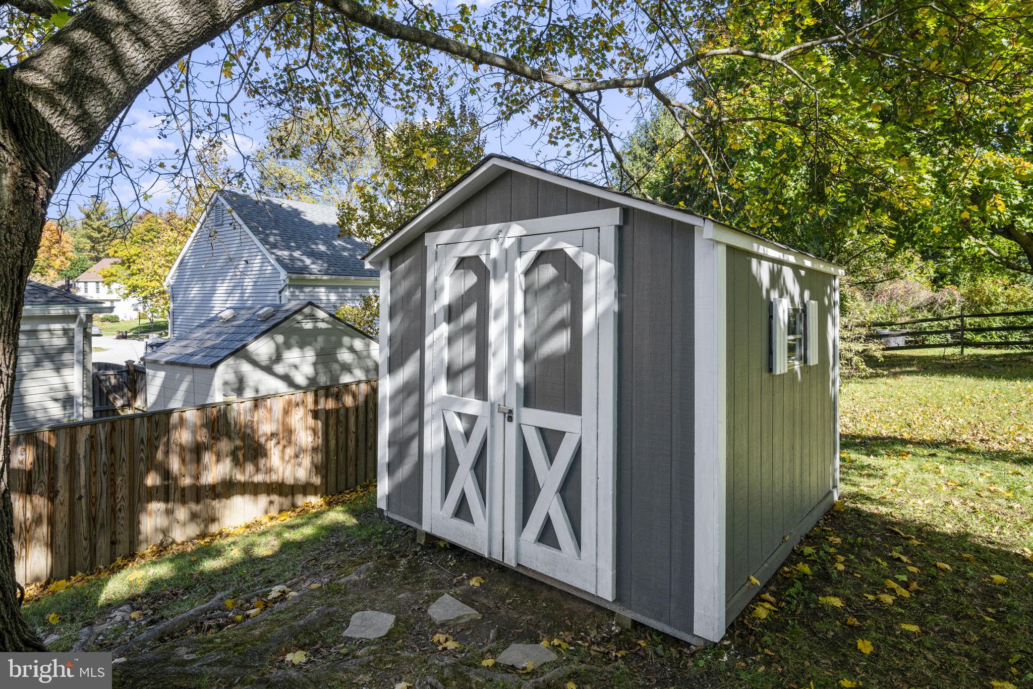 KINGS CONTRIVANCE - Residential