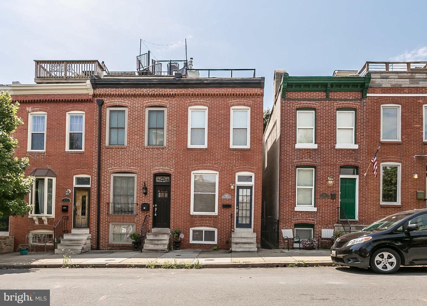*Owner providing 1-yr prkg space @ Key Hwy lot!* A short walk to Riverside Park & all the restaurants, nightlife, shopping and services that both Fed Hill & Locust Point have to offer! Offering spacious Liv & Din Rms, a lg Kit + Main Level Laundry/Pwdr Rm. Roof deck & roof installed 2016. BRAND NEW HVAC! Stunning City & Water Views from roof deck. Huge enclosed rear patio.